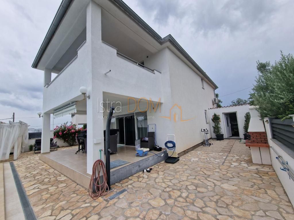 Casa Krnica, Marčana, 170m2