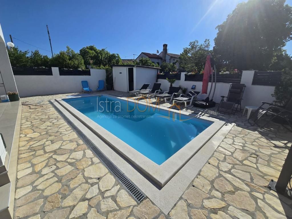 Casa Krnica, Marčana, 170m2