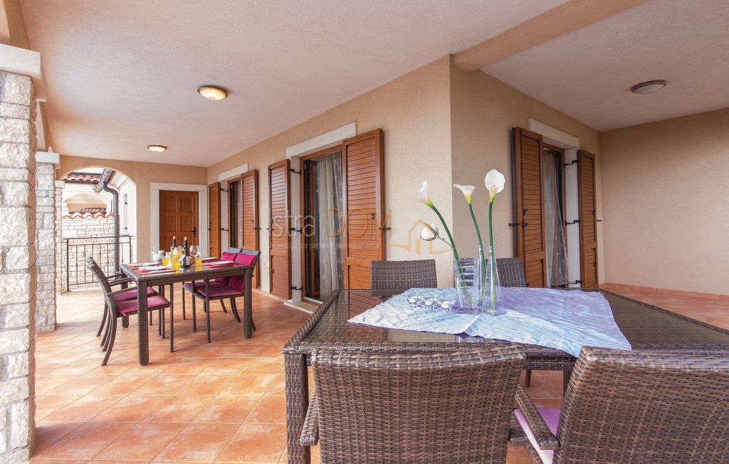 Casa Divšići, Marčana, 170m2