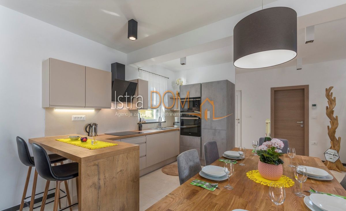 Casa Marčana, 180m2