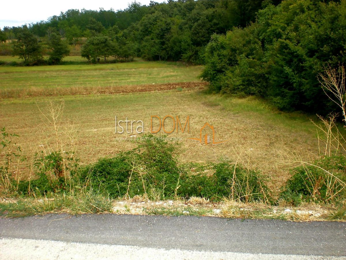 Terreno Mrgani, Kanfanar, 2.172m2