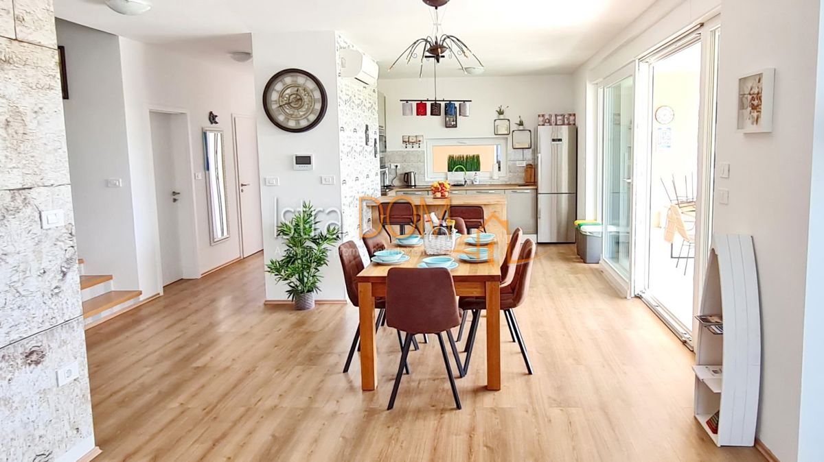 Casa Valdebek, Pula, 182m2