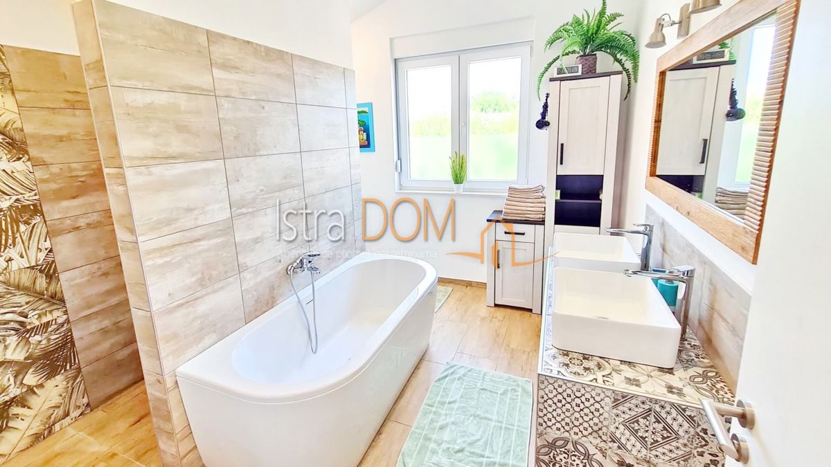 Casa Valdebek, Pula, 182m2