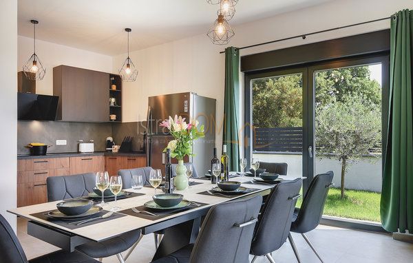 Casa Centar, Pula, 180m2