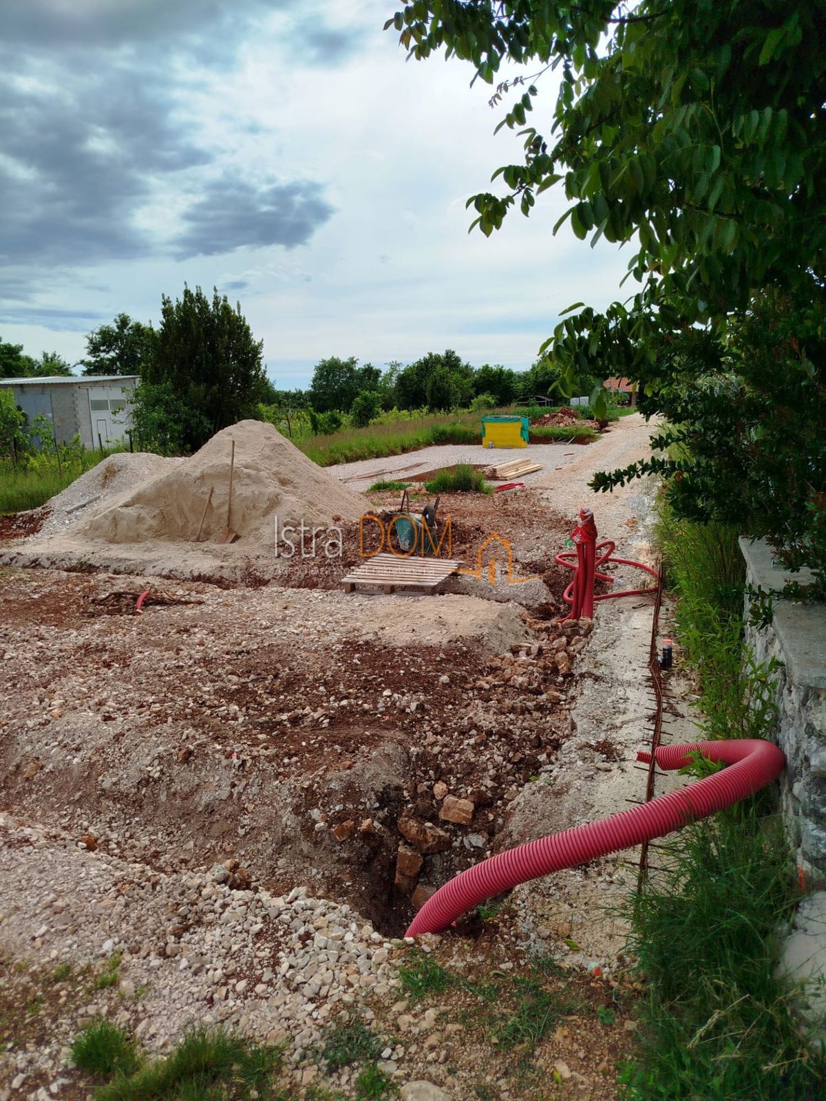 Terreno Domijanići, Žminj, 1.351m2