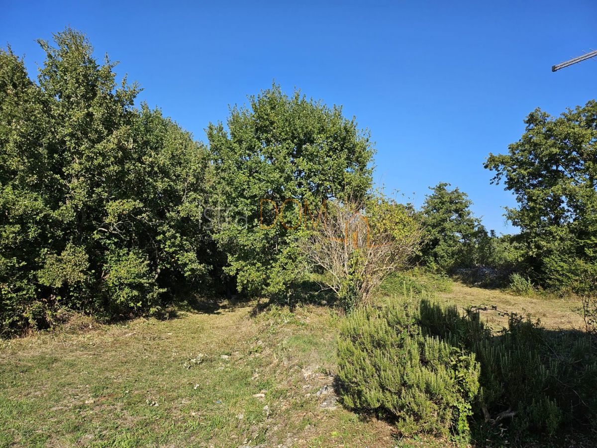 Terreno Mali Vareški, Marčana, 915m2