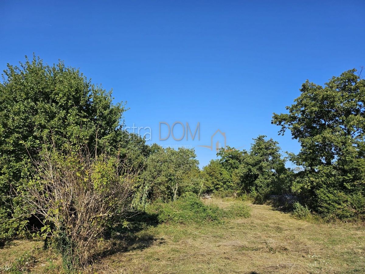 Terreno Mali Vareški, Marčana, 915m2