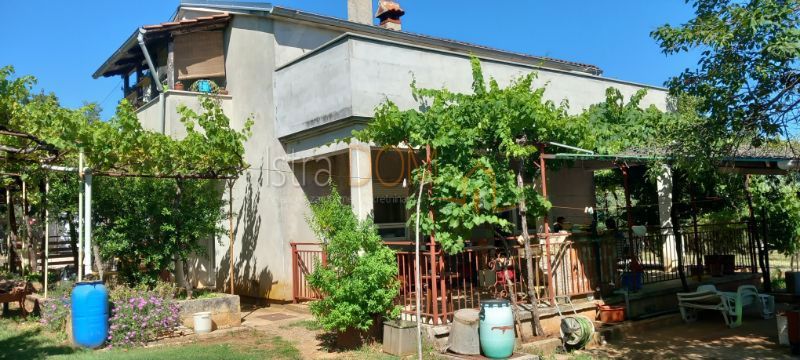 Casa Peruški, Marčana, 150m2