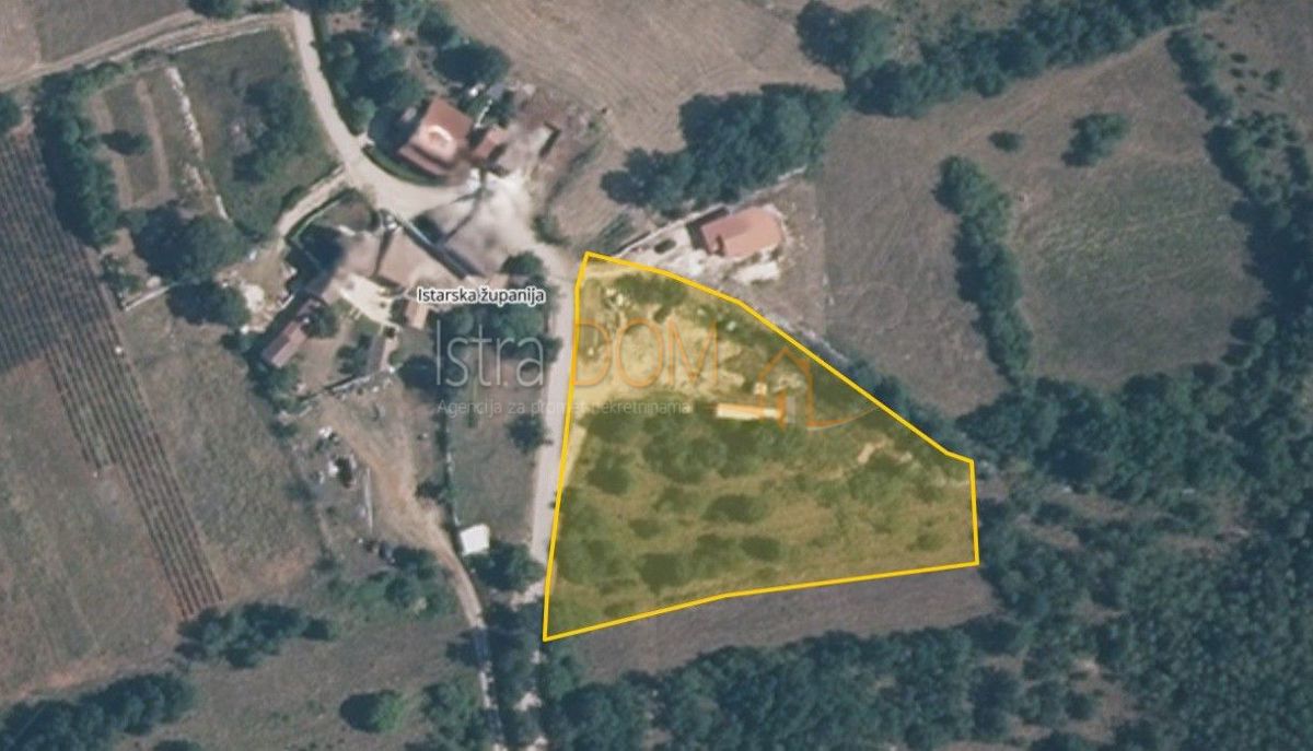 Terreno Grožnjan, 8.338m2