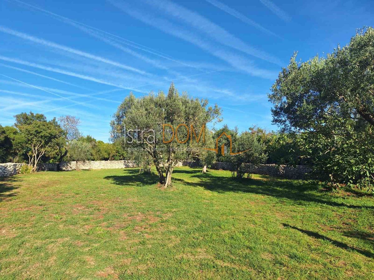 Terreno Peroj, Vodnjan, 1.144m2