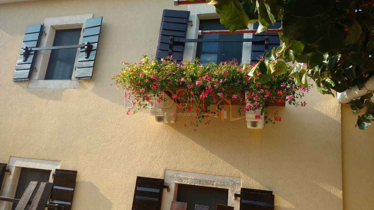 Casa Kavran, Marčana, 175m2