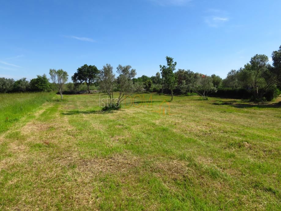 Terreno Peroj, Vodnjan, 2.327m2