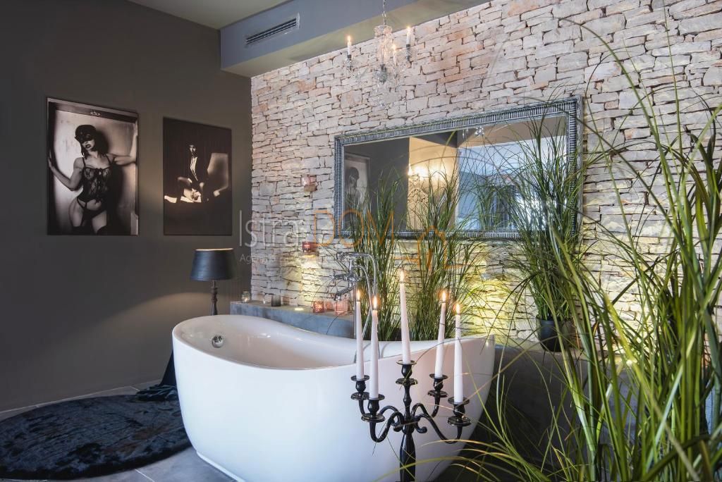 * BOUTIQUE DI LUSSO HOTEL CHEVALIER – MEDULINO *