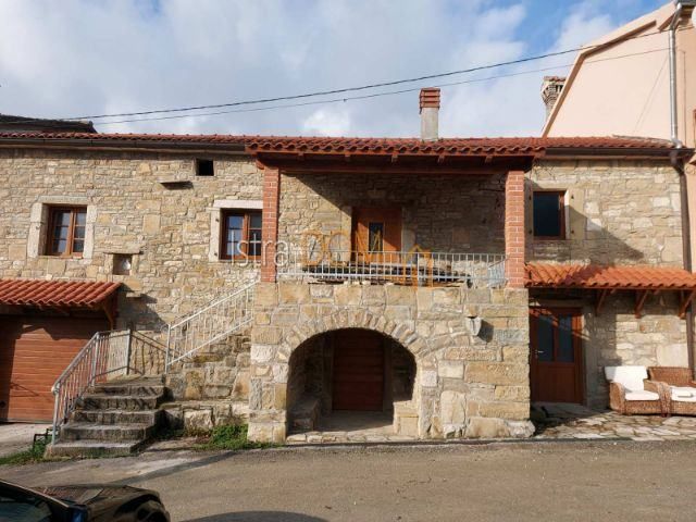 Casa Beram, Pazin - Okolica, 180m2