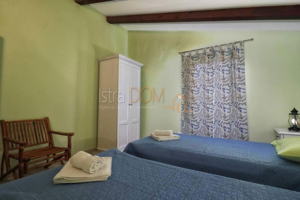 Casa Peruški, Marčana, 100m2