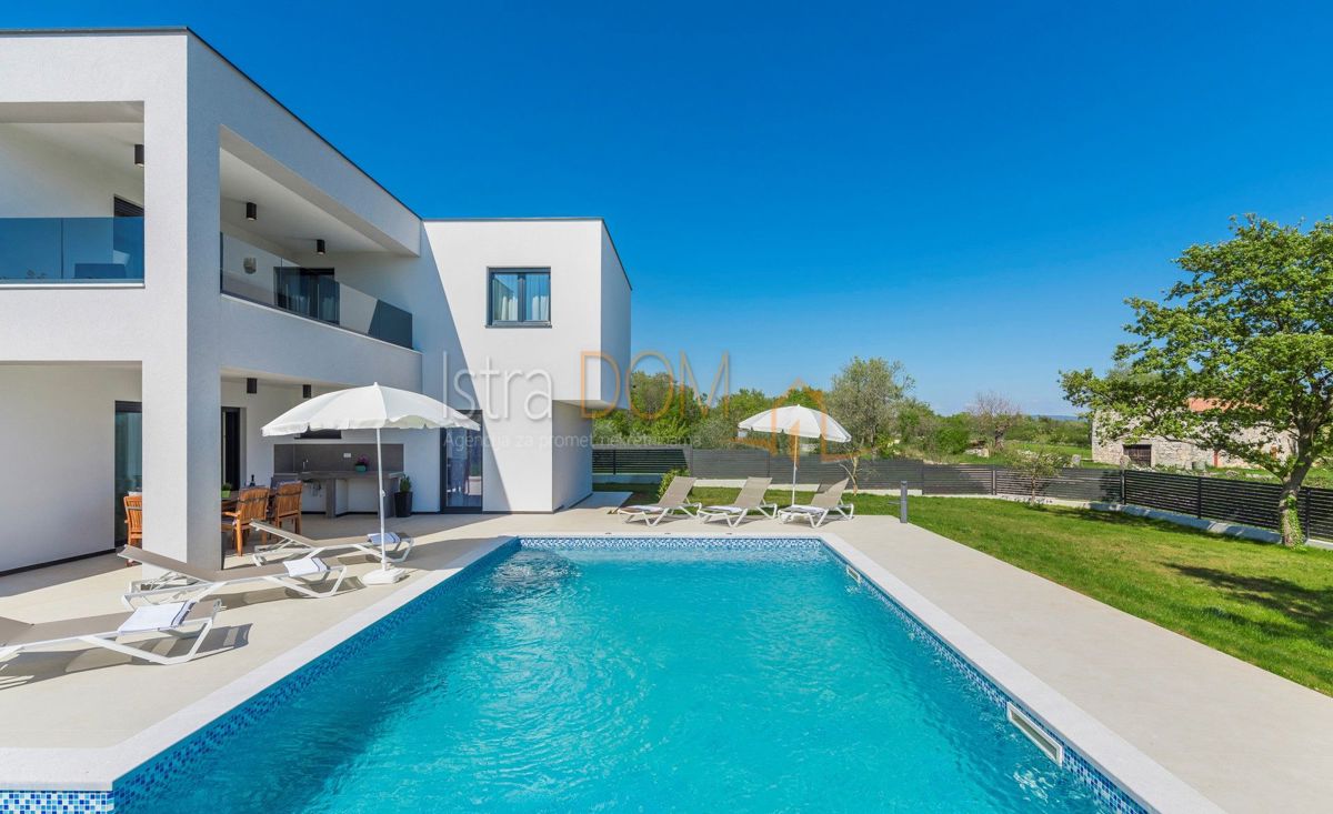 Casa Marčana, 180m2