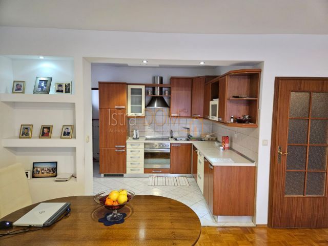 Casa Veli vrh, Pula, 220m2