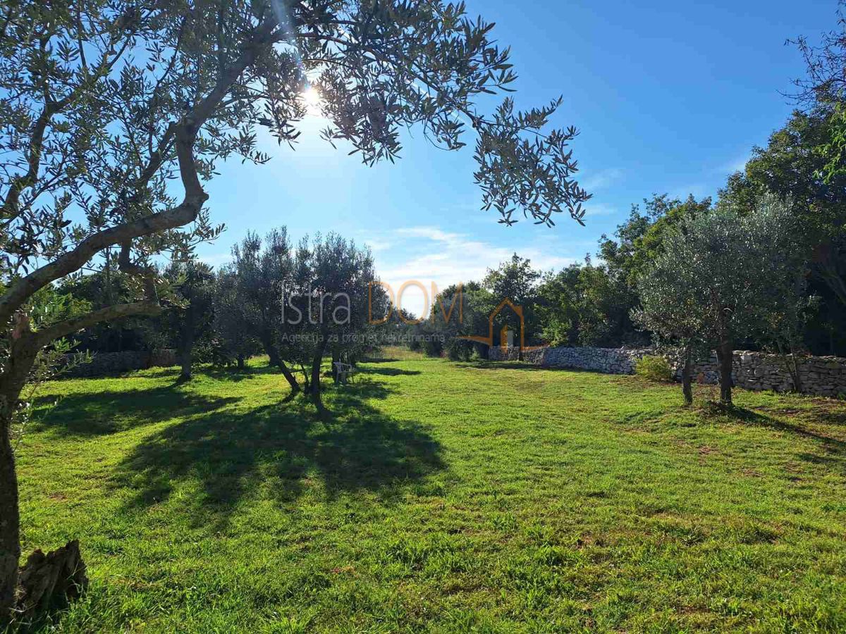 Terreno Peroj, Vodnjan, 1.144m2