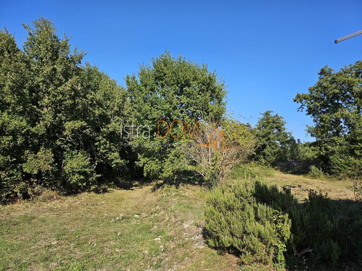 Terreno Mali Vareški, Marčana, 915m2