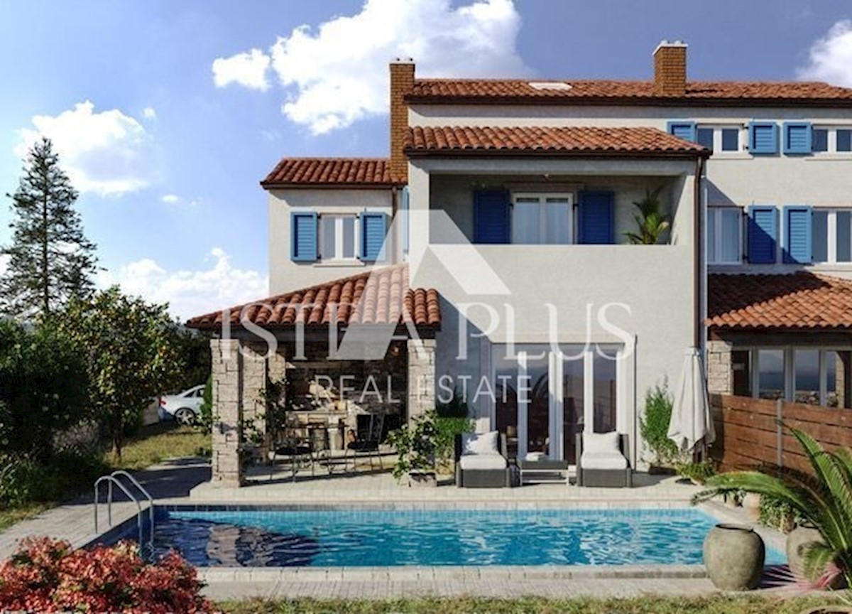 Poreč - Casa bifamiliare a 1 km dal mare