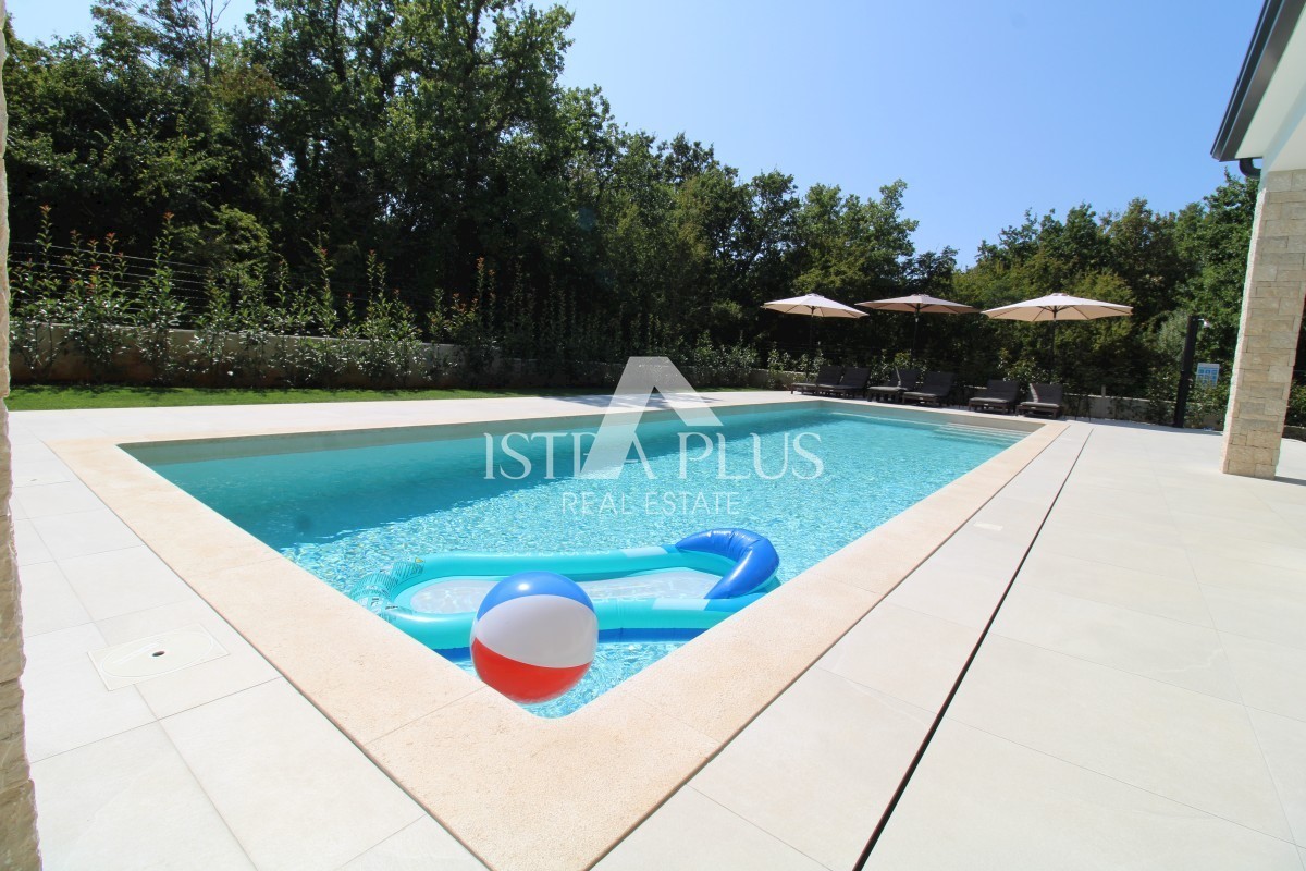 Villa di lusso con piscina, a 2 km dal mare - Parenzo