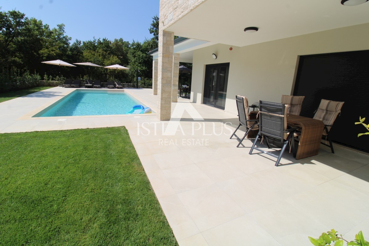 Villa di lusso con piscina, a 2 km dal mare - Parenzo