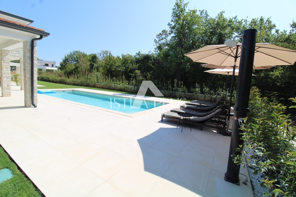 Villa di lusso con piscina, a 2 km dal mare - Parenzo