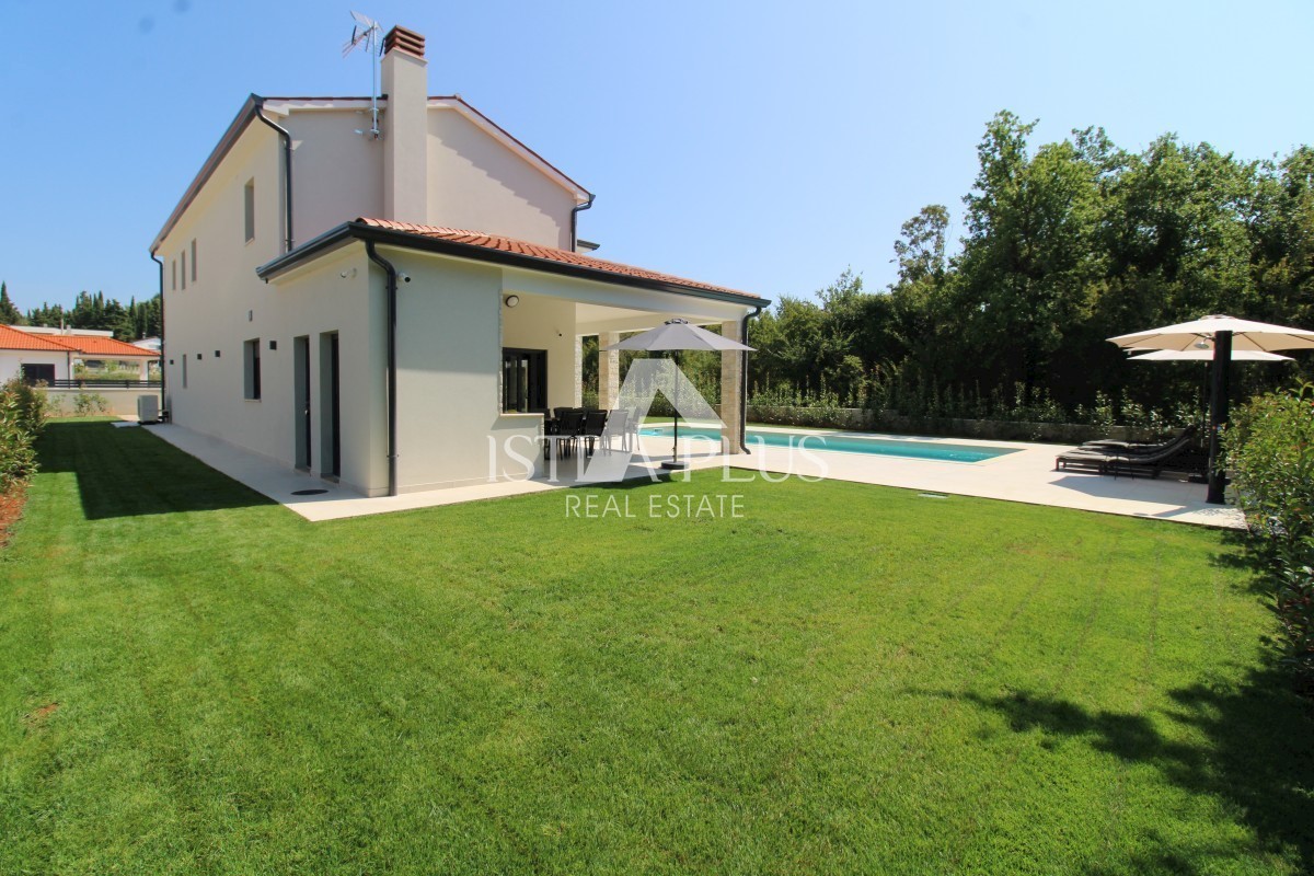 Villa di lusso con piscina, a 2 km dal mare - Parenzo