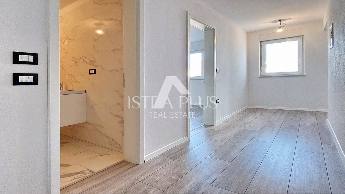 Istria, Parenzo - nuovo appartamento di 65 m2 al 1° piano in zona