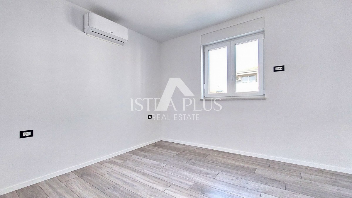 Istria, Parenzo - nuovo appartamento di 65 m2 al 1° piano in zona