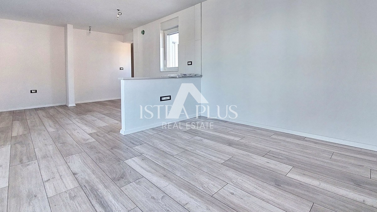 Istria, Parenzo - nuovo appartamento di 65 m2 al 1° piano in zona