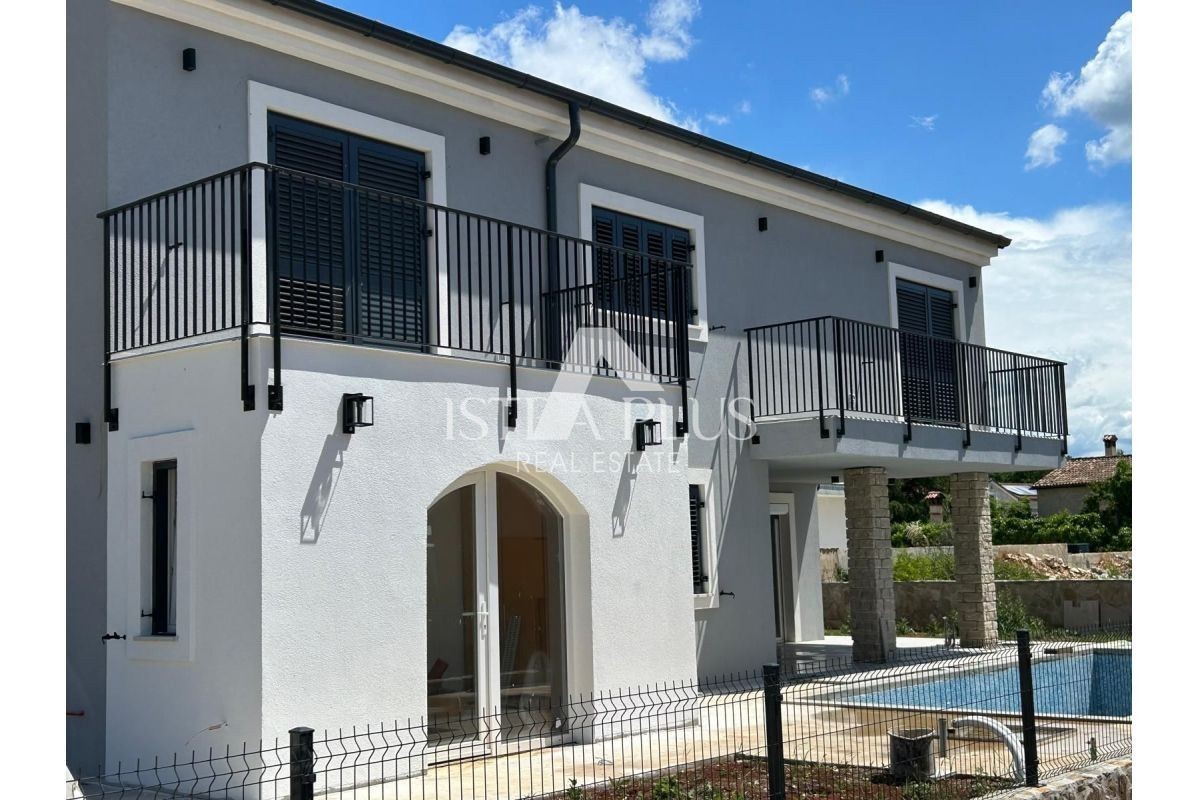 Istria, zona Parenzo, Villa con piscina e vista mare!