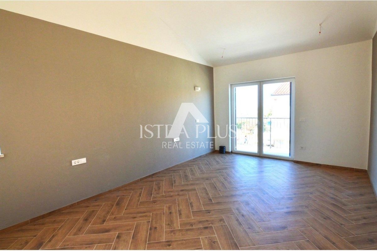 Istria, zona Parenzo, Villa con piscina e vista mare!