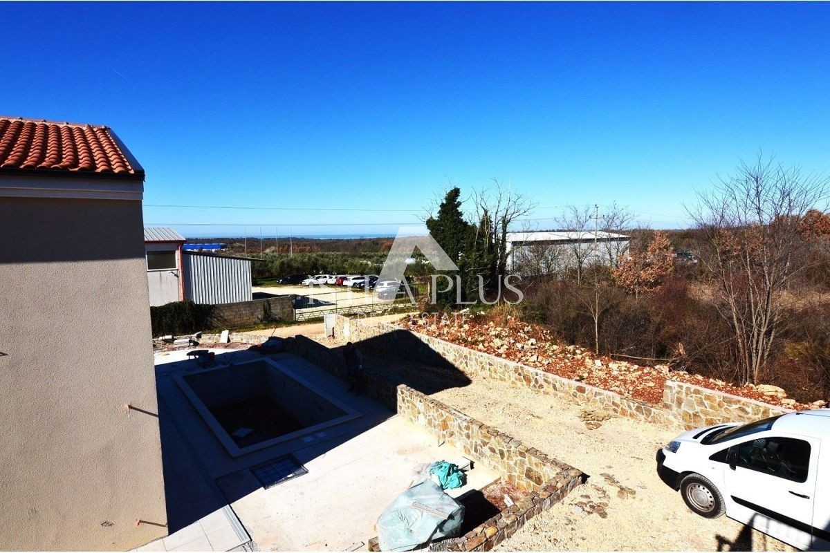 Istria, zona Parenzo, Villa con piscina e vista mare!
