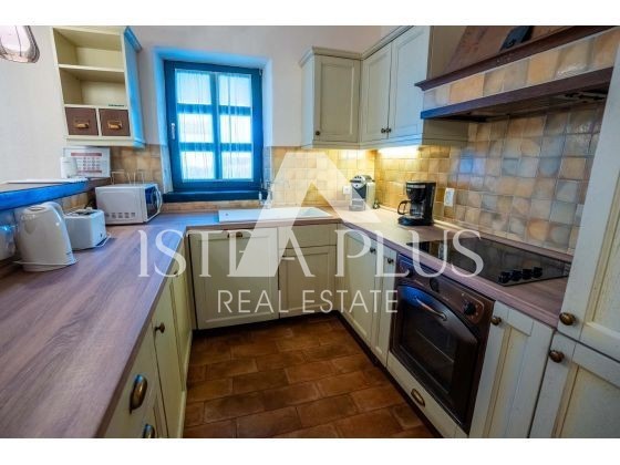Villa in pietra con pisina , Istria vicino Parenzo