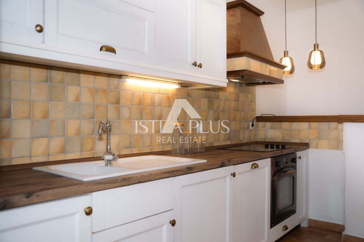 Istria, Sveti Lovreč - Villa rustica con piscina e splendido giardino