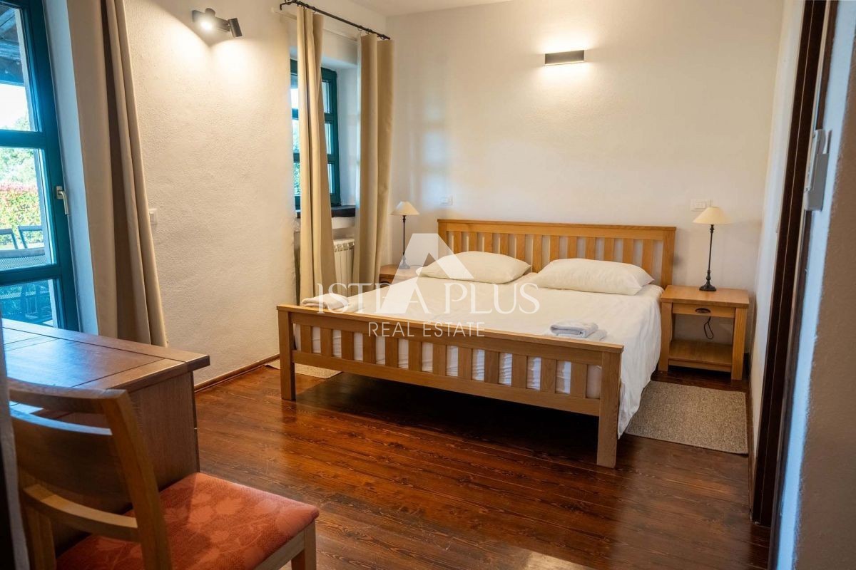 Istria, Sveti Lovreč - Villa rustica con piscina e splendido giardino