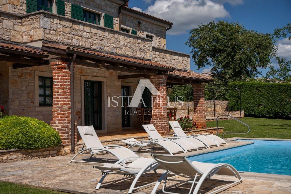 Istria, Sveti Lovreč - Villa rustica con piscina e splendido giardino