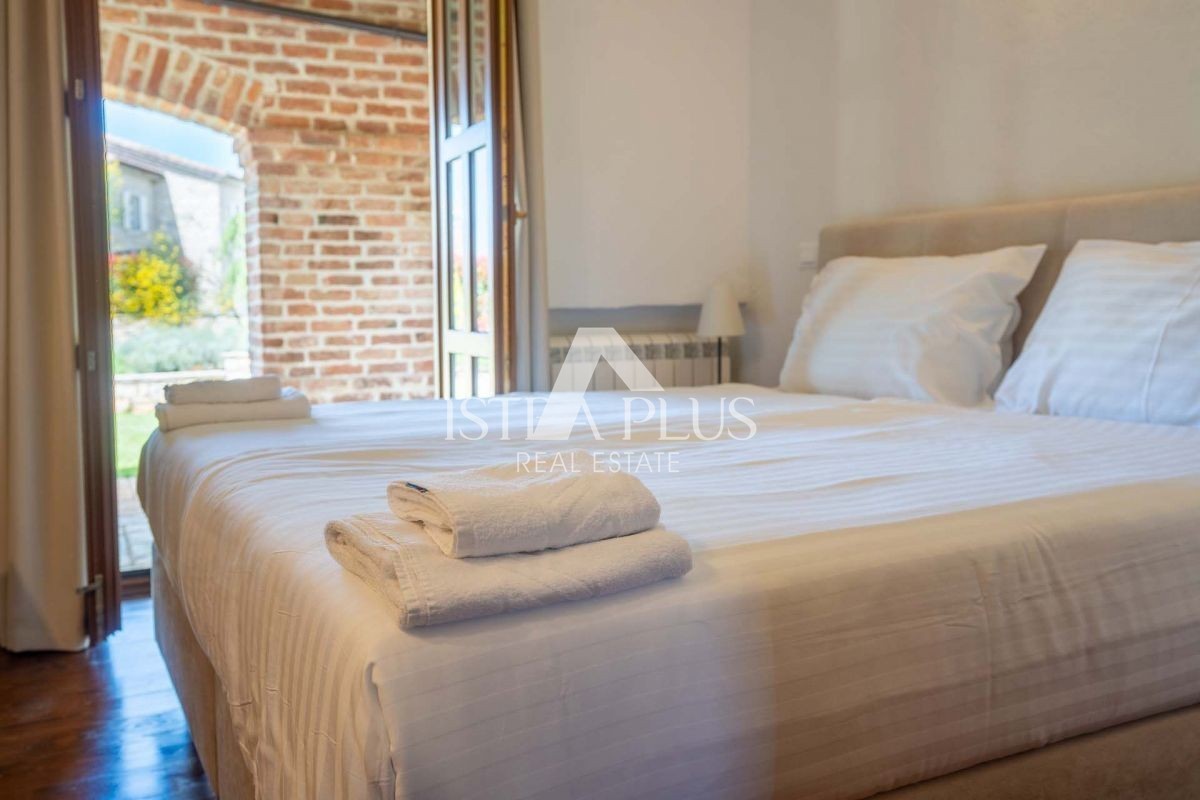 Istria, Sveti Lovreč - Villa rustica con piscina e splendido giardino