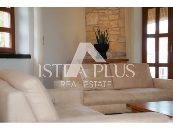 Villa in pietra con pisina , Istria vicino Parenzo