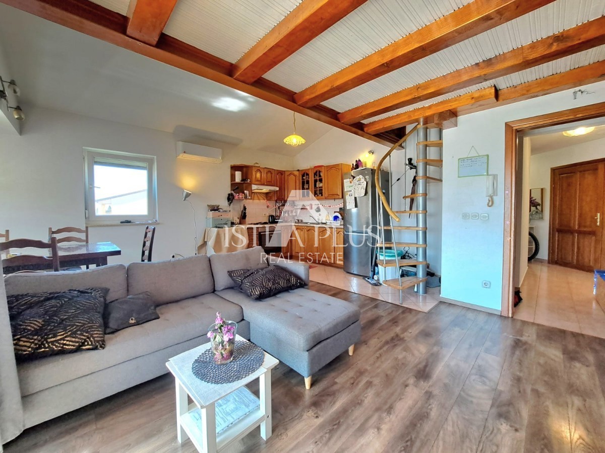 Appartamento duplex vicino a Parenzo