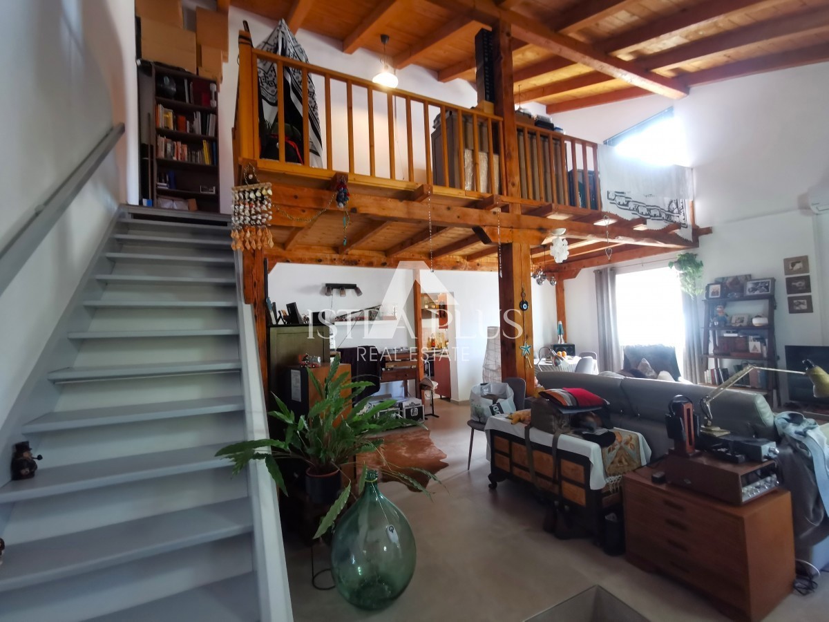 OCCASIONE! Una bellissima casa bifamiliare immersa nella natura, a 5 km da Parenzo e dal mare