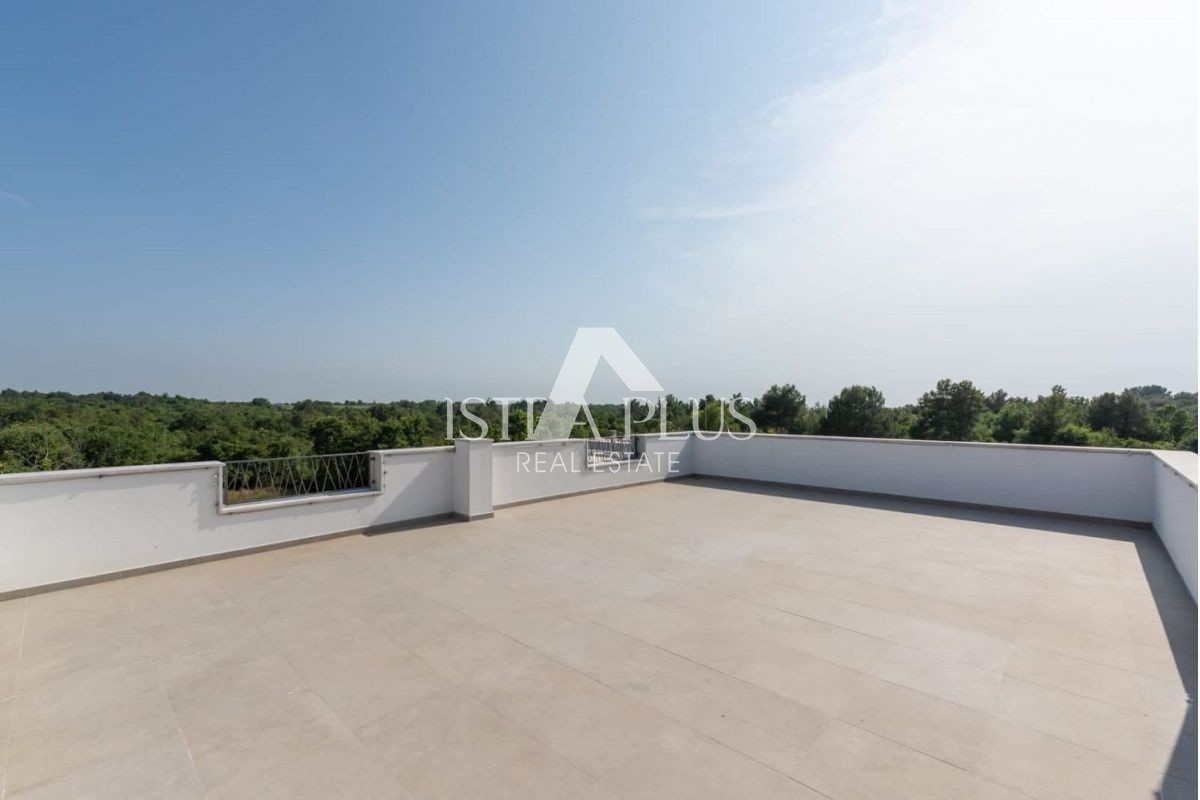 Appartamento in nuova costruzione, 1° piano con terrazza panoramica, a 1 km dal mare