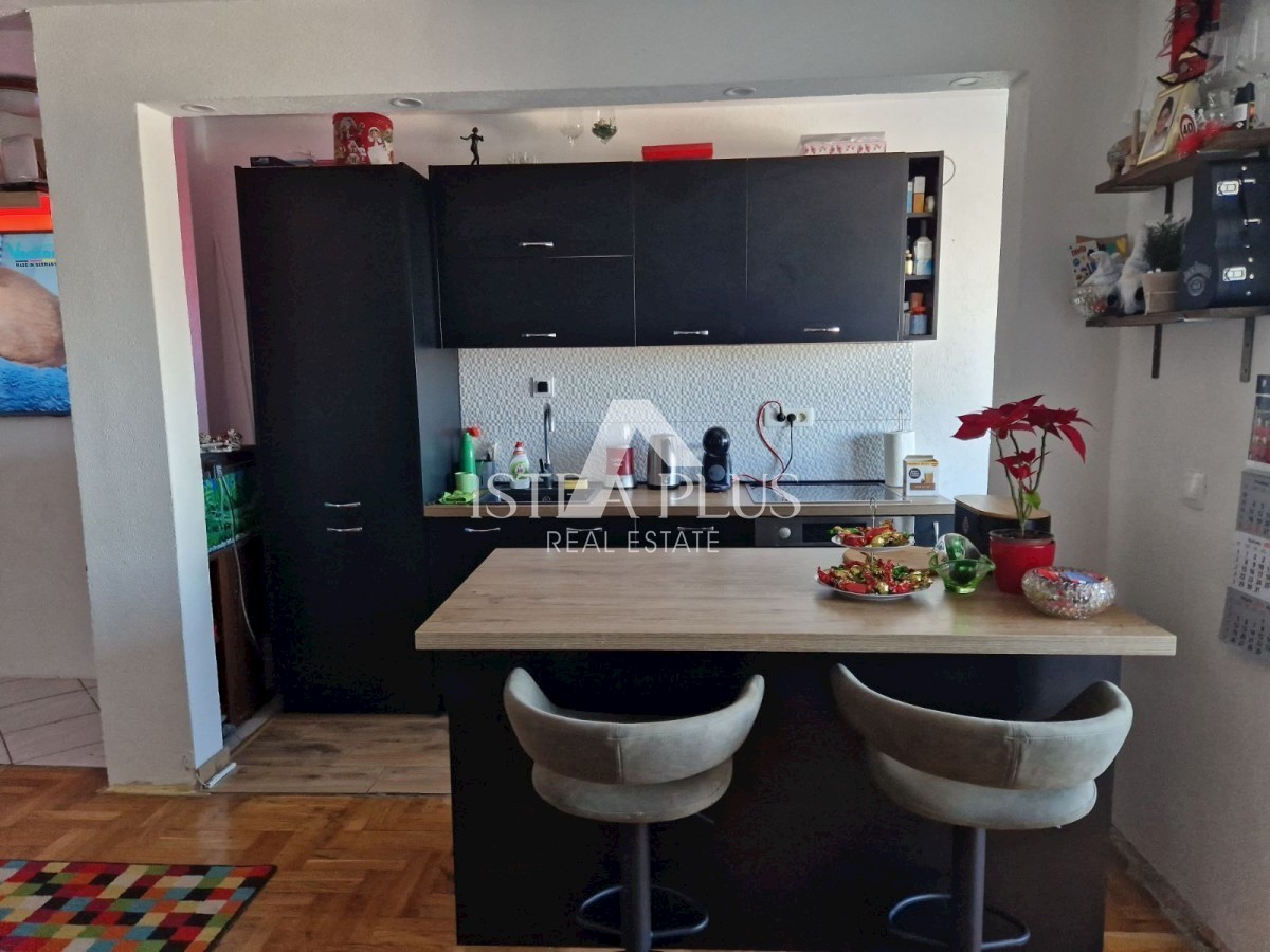 Appartamento prima fila al mare, vista sul mare aperto, Červar Porat
