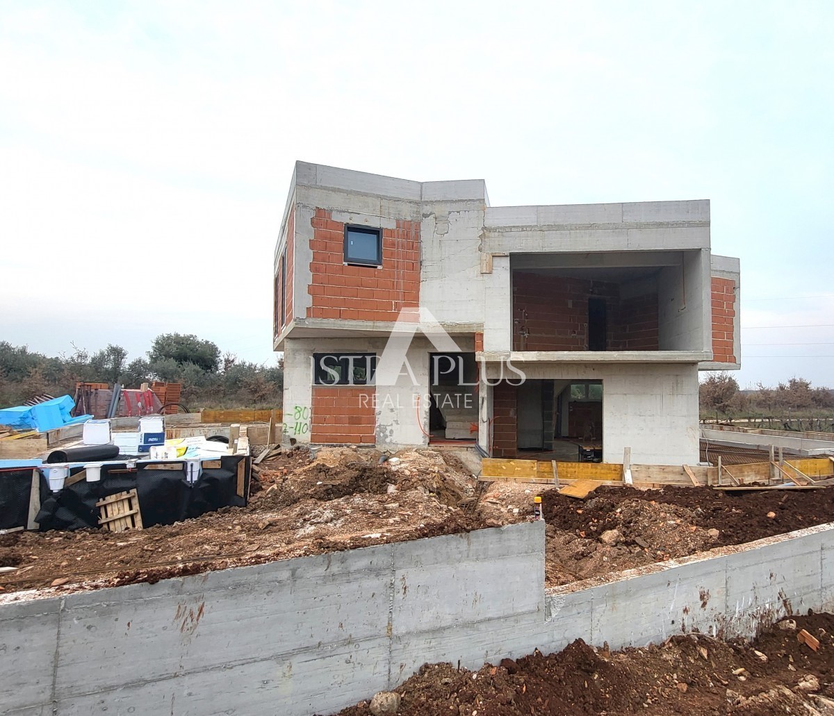 Villa moderna, accogliente e spaziosa con piscina a 8 km dal mare