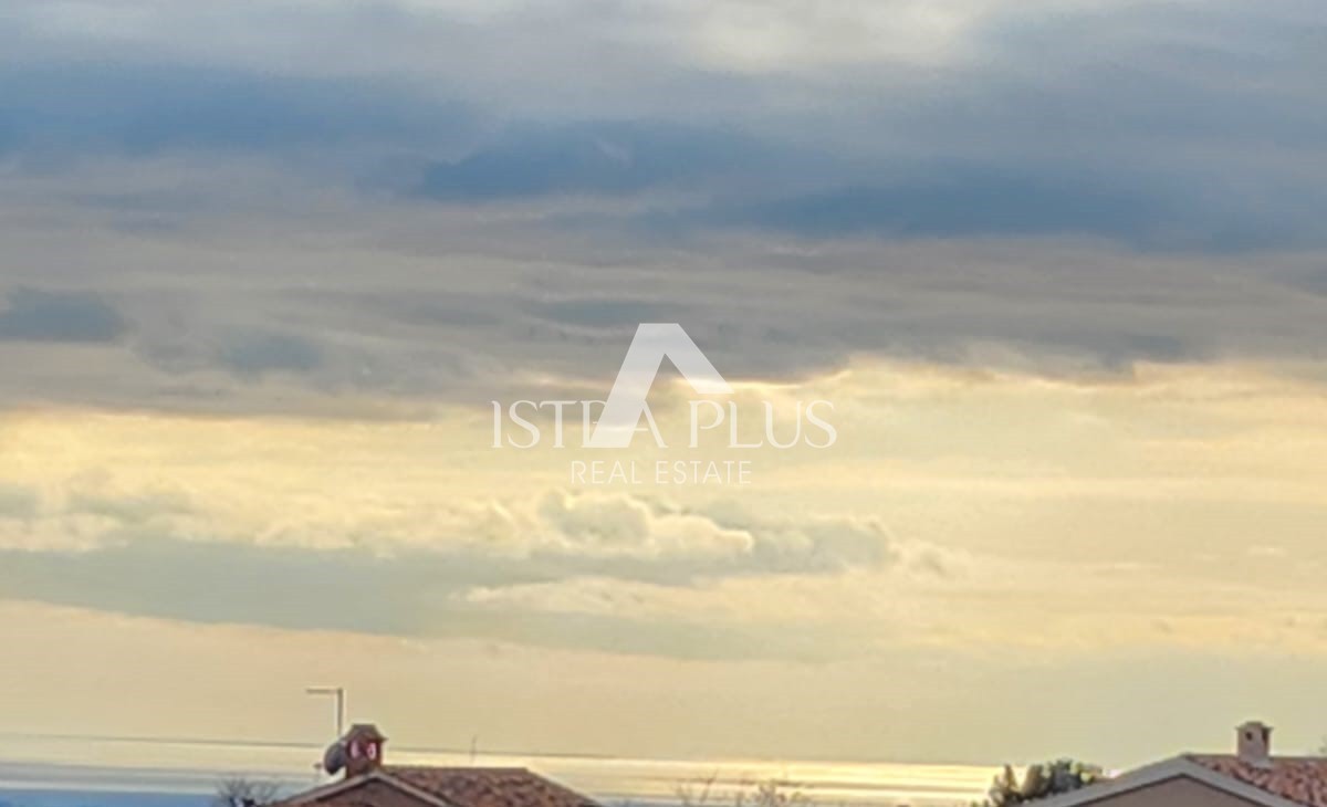 Casa bifamiliare con piscina, jacuzzi e vista mare