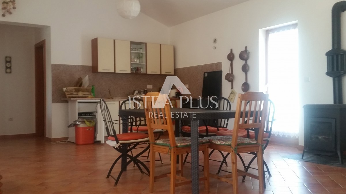 Istria, Parenzo - Bella casa indipendente con due appartamenti e un grande e bellissimo terreno