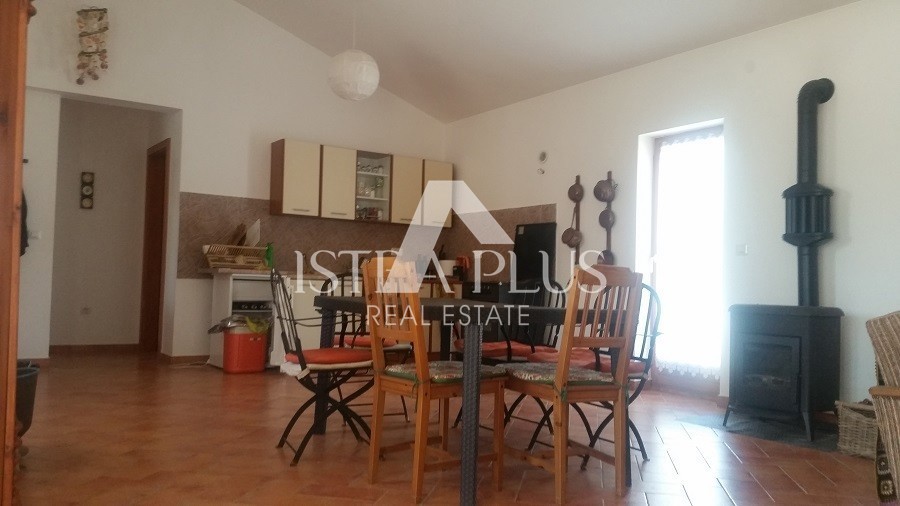 Istria, Parenzo - Bella casa indipendente con due appartamenti e un grande e bellissimo terreno