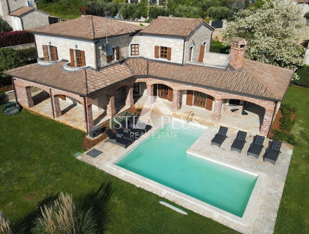 Sveti Lovreč in vendita complesso di 9 ville di lusso in pietra