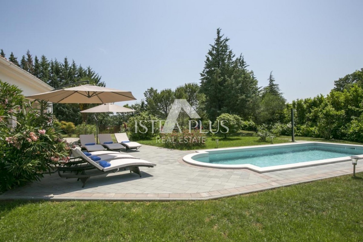 Villa con piscina e benessere